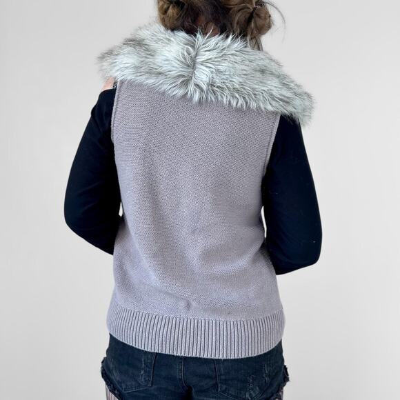 gray boho gyaru knit faux fur vest - Picture 3 of 8